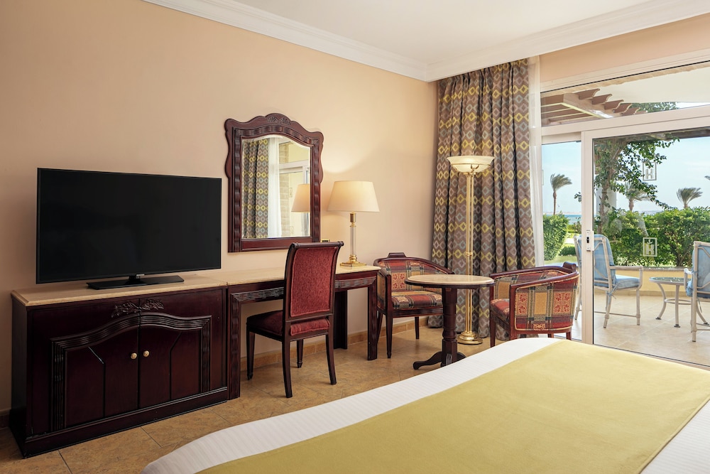 Palm Royale Resort - Soma Bay — Hotel rooms in Soma Bay, Red Sea
