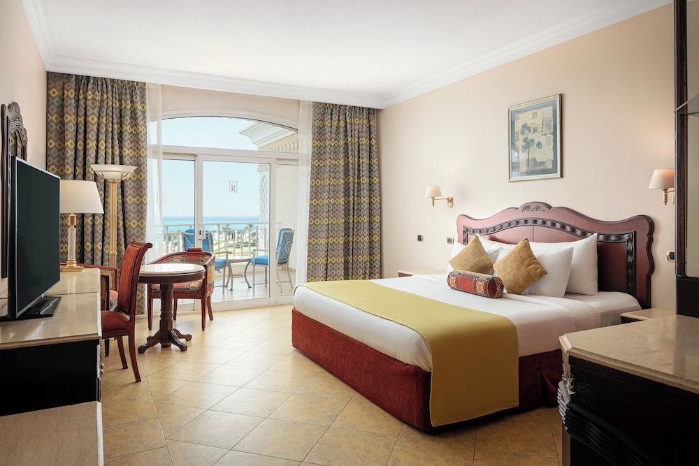 Palm Royale Resort - Soma Bay — Hotel rooms in Soma Bay, Red Sea
