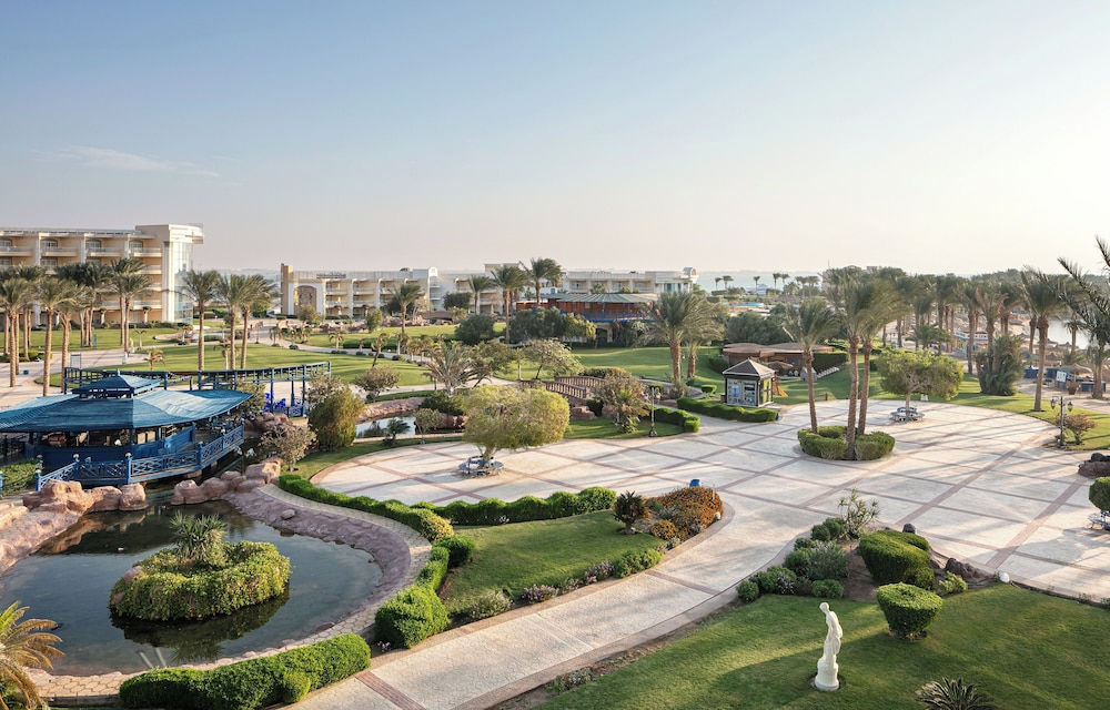 Palm Royale Resort - Soma Bay — Hotel building in Soma Bay, Red Sea