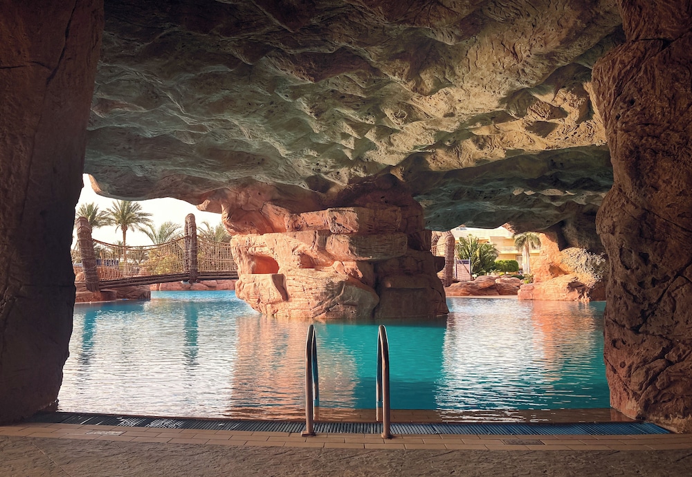 Palm Royale Resort - Soma Bay — Swimming pool in Soma Bay, Red Sea