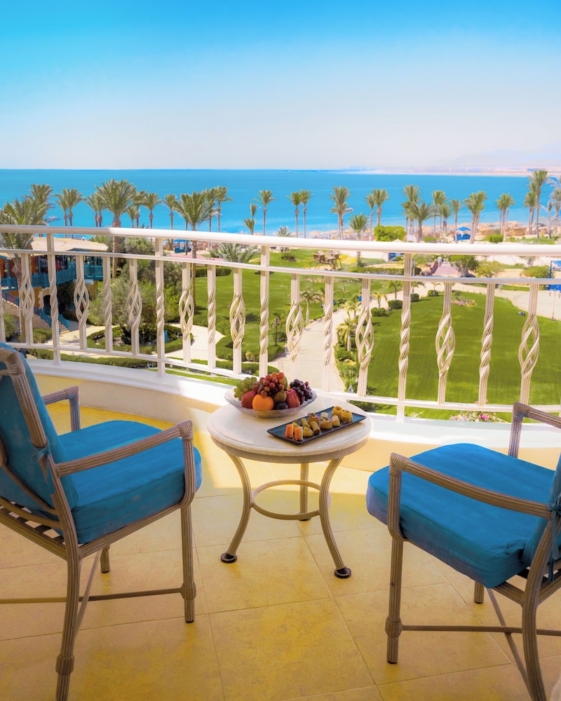 Palm Royale Resort - Soma Bay — Hotel rooms in Soma Bay, Red Sea