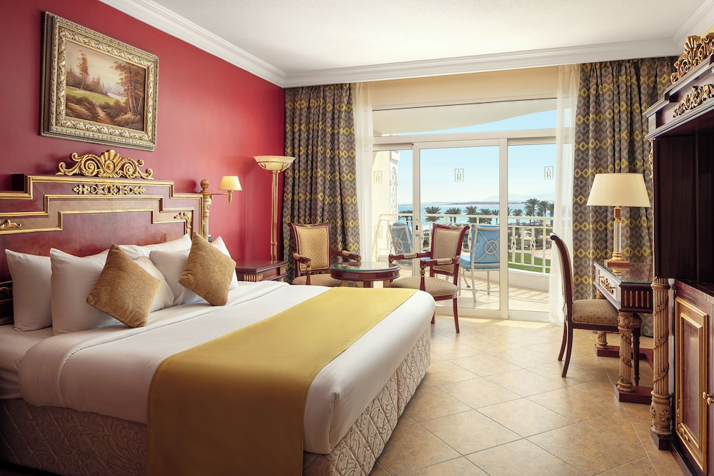 Palm Royale Resort - Soma Bay — Hotel rooms in Soma Bay, Red Sea