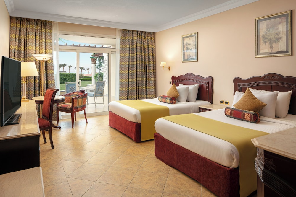 Palm Royale Resort - Soma Bay — Hotel rooms in Soma Bay, Red Sea