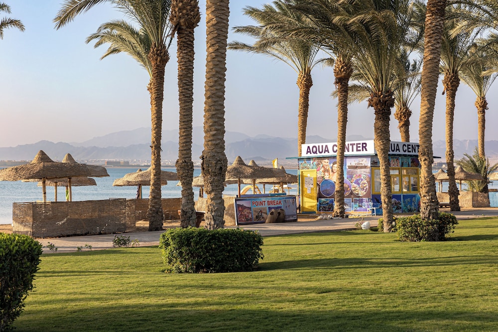 Palm Royale Resort - Soma Bay — Beach in Soma Bay, Red Sea