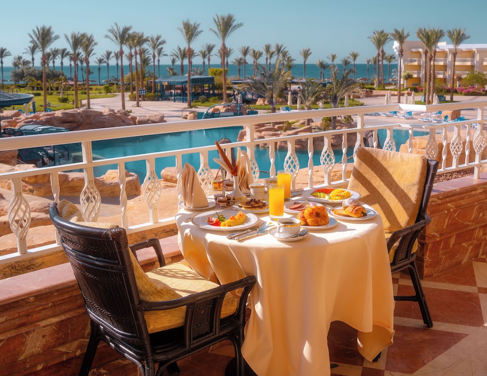 Palm Royale Resort - Soma Bay — Restaurant & bars in Soma Bay, Red Sea