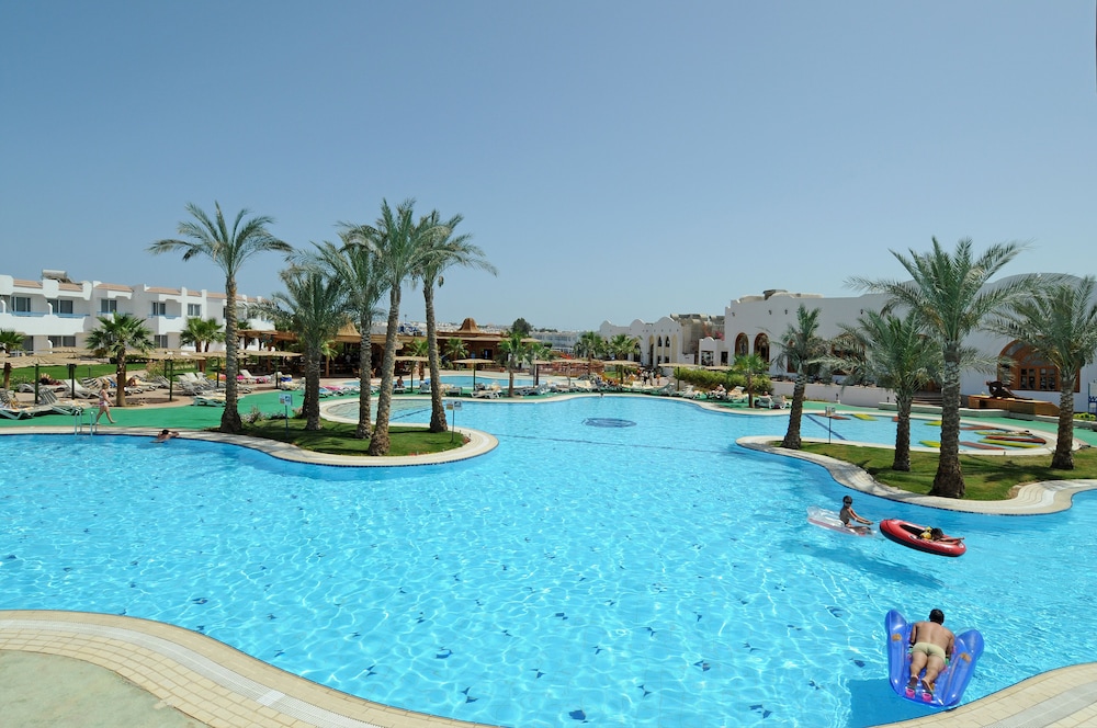 Dreams Vacation Sharm El Sheikh — Swimming pool in Sharm El Sheikh, Red Sea