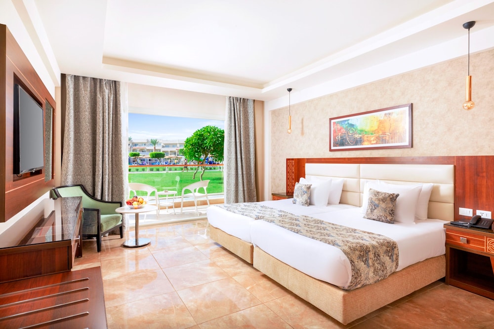 Pickalbatros Royal Moderna Sharm & Aqua Park - All inclusive — Hotel rooms in Sharm El Sheikh, Red Sea