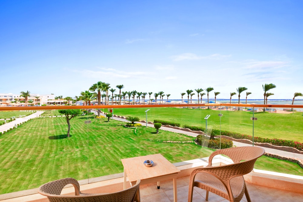 Pickalbatros Royal Moderna Sharm & Aqua Park - All inclusive — Hotel rooms in Sharm El Sheikh, Red Sea