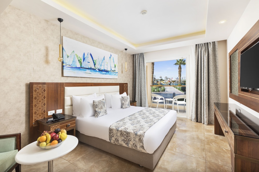 Pickalbatros Royal Moderna Sharm & Aqua Park - All inclusive — Hotel rooms in Sharm El Sheikh, Red Sea