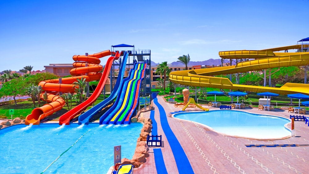 Pickalbatros Royal Moderna Sharm & Aqua Park - All inclusive — Swimming pool in Sharm El Sheikh, Red Sea