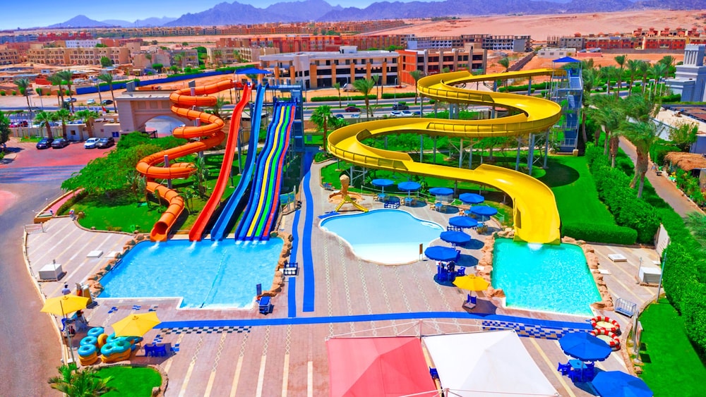 Pickalbatros Royal Moderna Sharm & Aqua Park - All inclusive — Swimming pool in Sharm El Sheikh, Red Sea