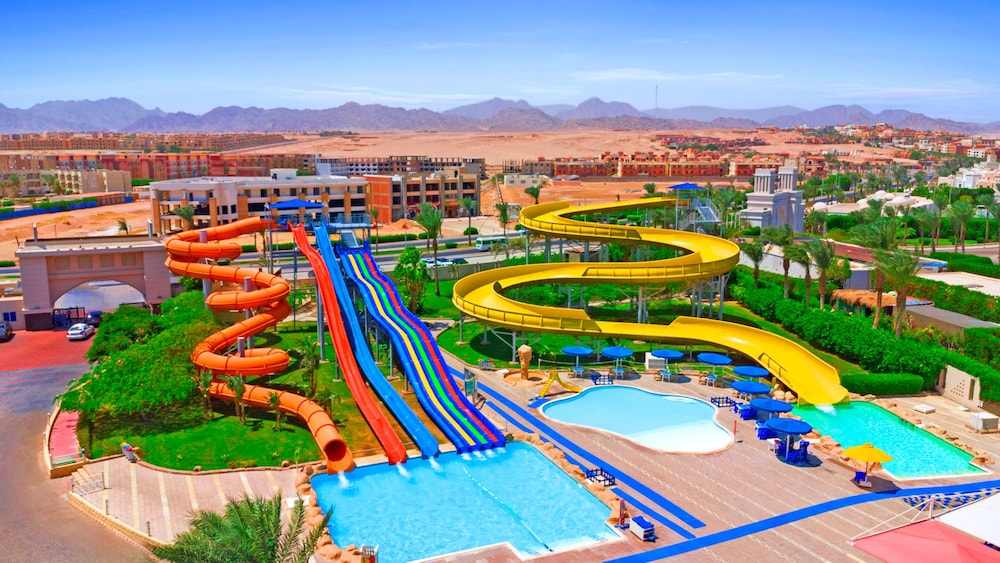 Pickalbatros Royal Moderna Sharm & Aqua Park - All inclusive — Swimming pool in Sharm El Sheikh, Red Sea