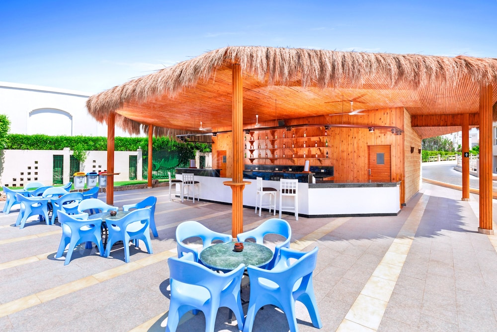 Pickalbatros Royal Moderna Sharm & Aqua Park - All inclusive — Restaurant & bars in Sharm El Sheikh, Red Sea