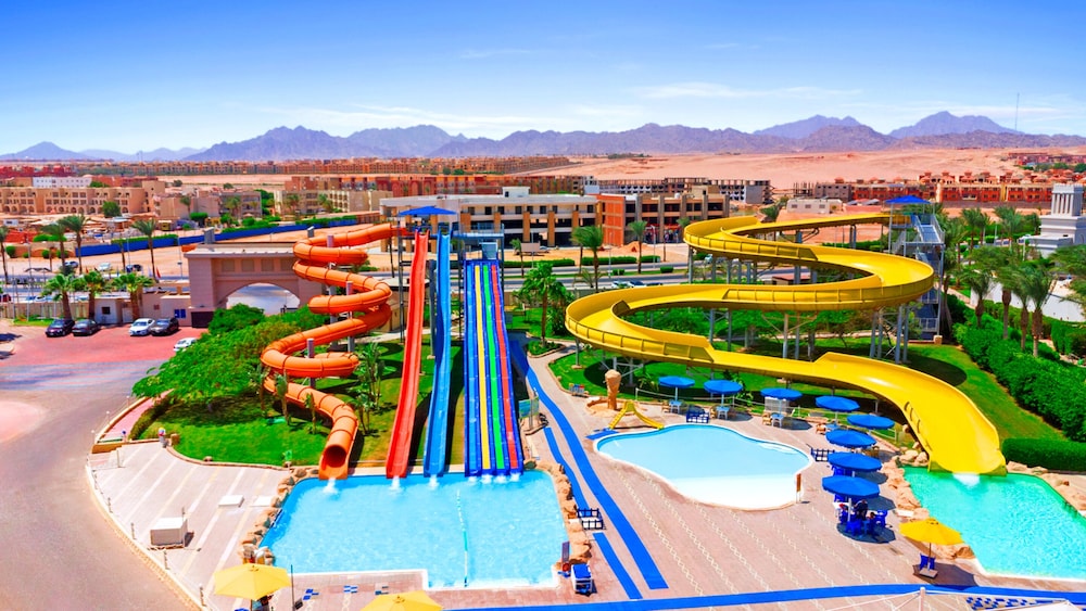 Pickalbatros Royal Moderna Sharm & Aqua Park - All inclusive — Swimming pool in Sharm El Sheikh, Red Sea