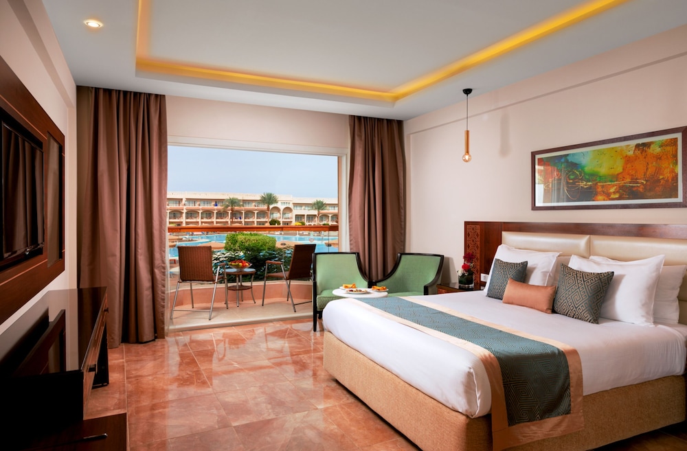 Pickalbatros Royal Moderna Sharm & Aqua Park - All inclusive — Hotel rooms in Sharm El Sheikh, Red Sea