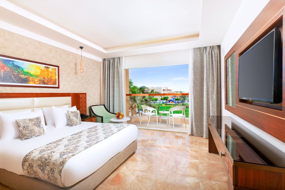 Pickalbatros Royal Moderna Sharm & Aqua Park - All inclusive — Hotel rooms in Sharm El Sheikh, Red Sea
