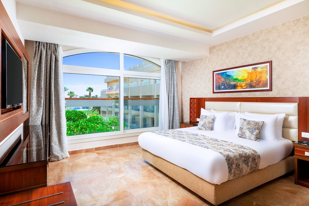 Pickalbatros Royal Moderna Sharm & Aqua Park - All inclusive — Hotel rooms in Sharm El Sheikh, Red Sea