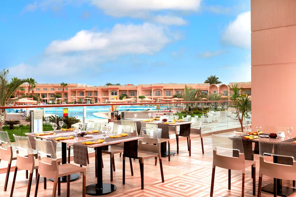 Pickalbatros Royal Moderna Sharm & Aqua Park - All inclusive — Restaurant & bars in Sharm El Sheikh, Red Sea