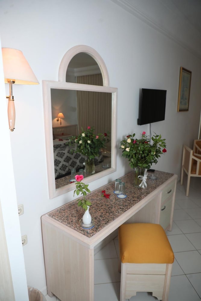 Hotel Royal Jinene — Spa in Sousse, Sousse