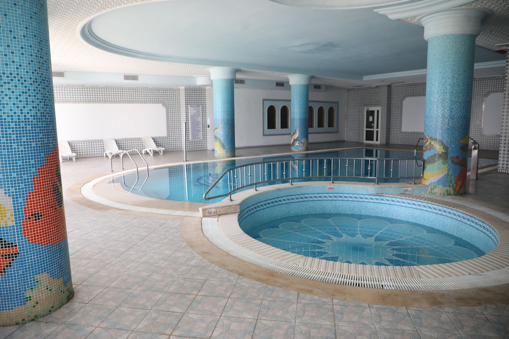 Hotel Royal Jinene — Swimming pool in Sousse, Sousse