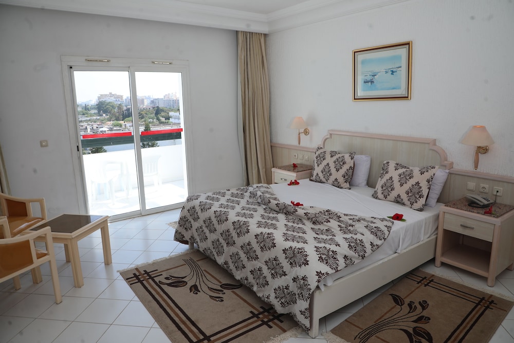 Hotel Royal Jinene — Hotel rooms in Sousse, Sousse