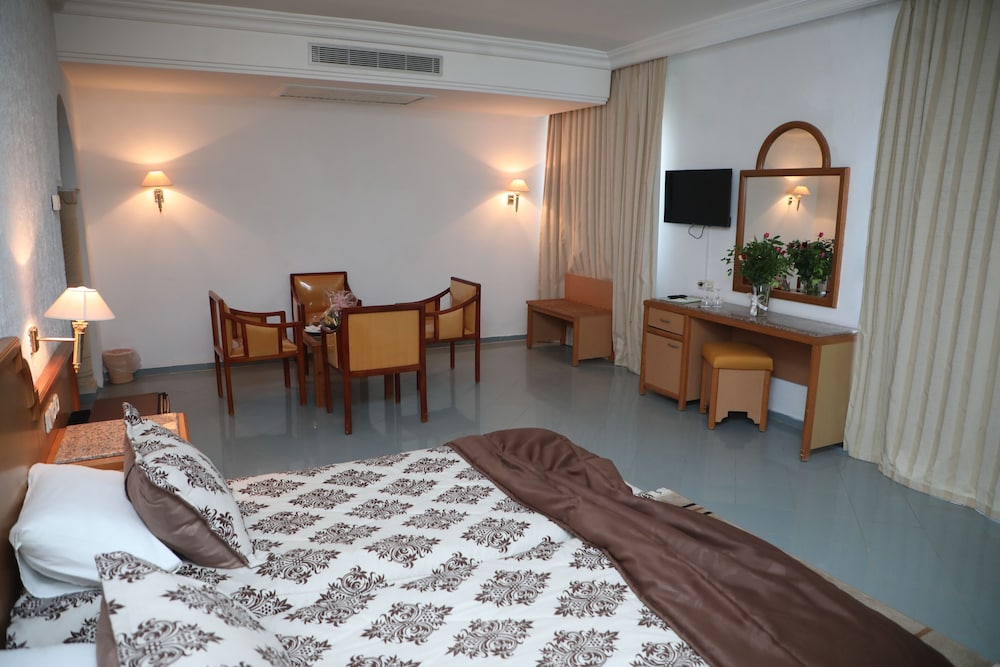 Hotel Royal Jinene — Hotel rooms in Sousse, Sousse