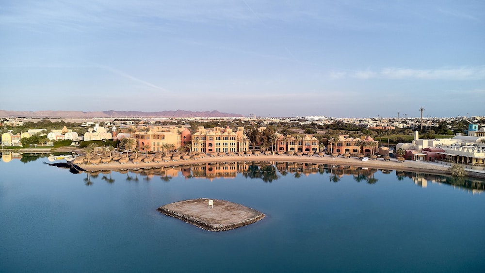 Steigenberger Golf Resort El Gouna — Hotel building in El Gouna, Red Sea