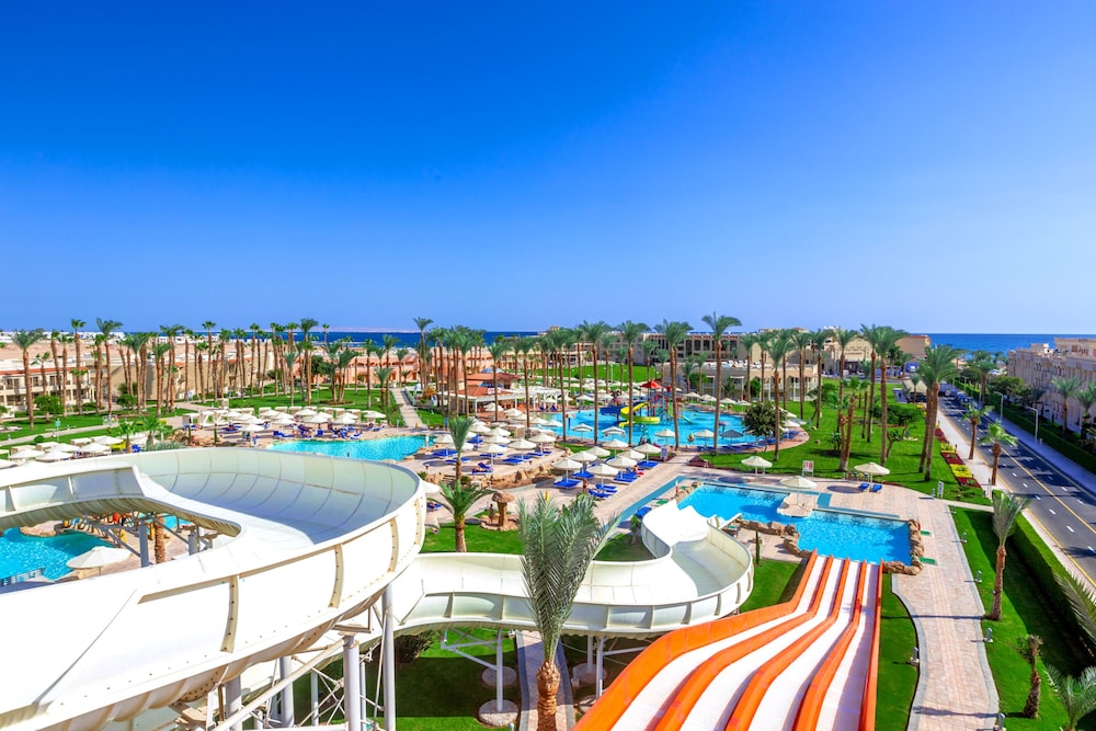Beach Albatros Resort - All Inclusive — Main photo in Hurghada, Red Sea