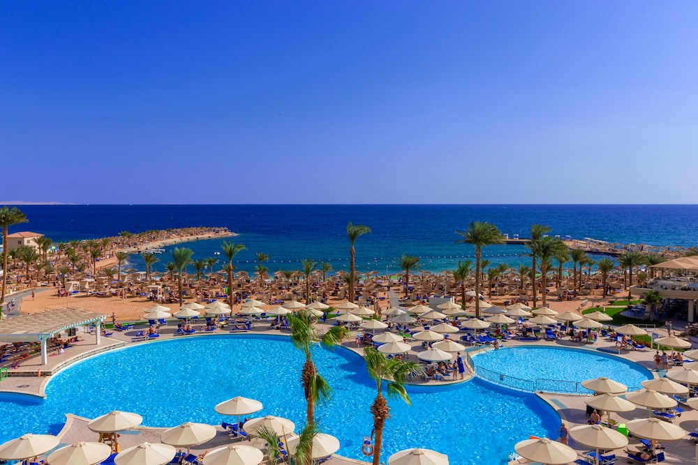 Beach Albatros Resort - All Inclusive — Swimming pool in Hurghada, Red Sea