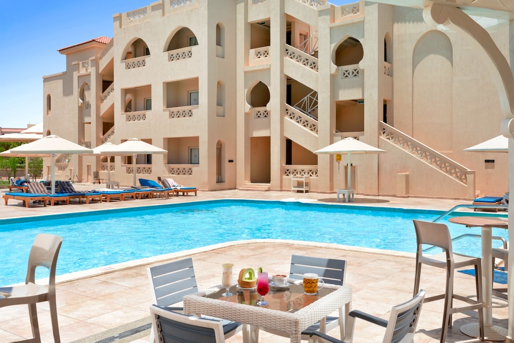 Pickalbatros Aqua Vista Resort - Hurghada — Swimming pool in Hurghada, Red Sea