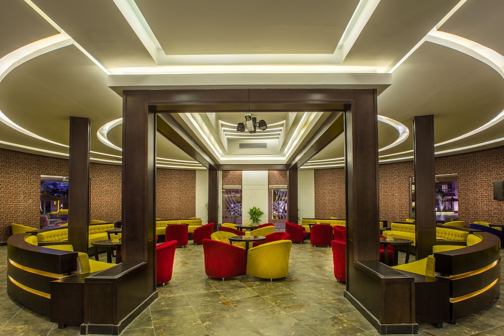 Pickalbatros Aqua Vista Resort - Hurghada — Hotel building in Hurghada, Red Sea