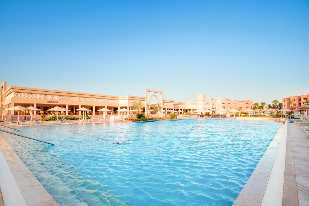 Pickalbatros Aqua Vista Resort - Hurghada — Swimming pool in Hurghada, Red Sea
