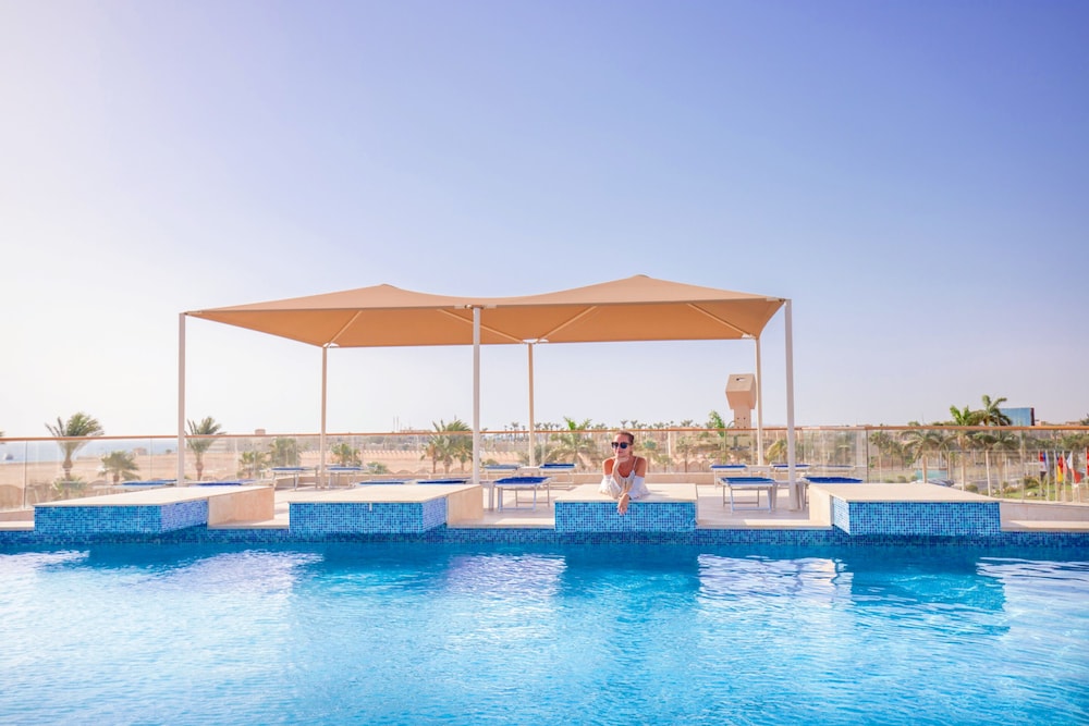 Pickalbatros Aqua Vista Resort - Hurghada — Swimming pool in Hurghada, Red Sea