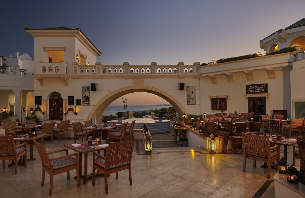 Park Regency Sharm El Sheikh Resort — Restaurant & bars in Sharm El Sheikh, Red Sea