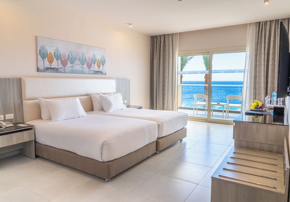 Pickalbatros Royal Grand Sharm - Adults Friendly 16 Years Plus - Couples Only — Hotel rooms in Sharm El Sheikh, Red Sea