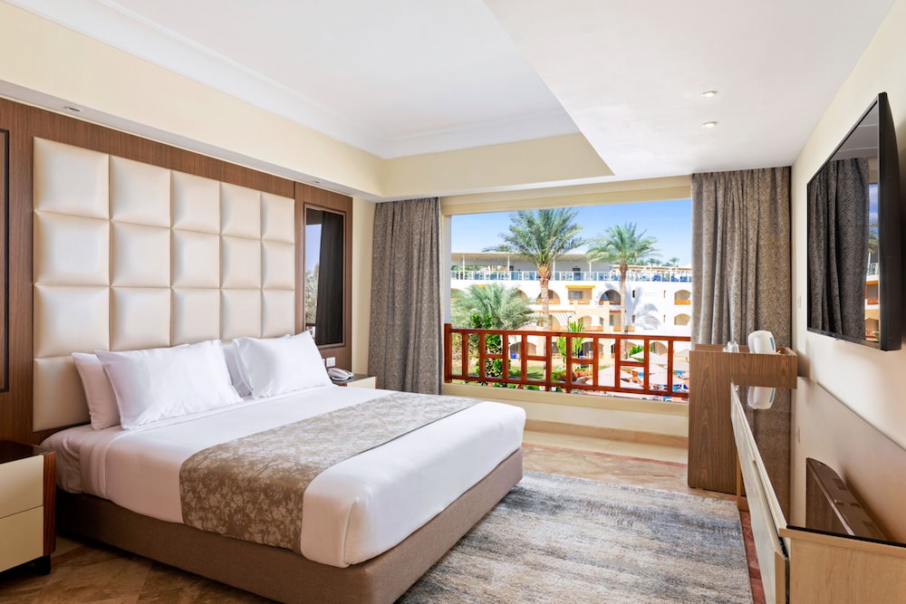 Pickalbatros Royal Grand Sharm - Adults Friendly 16 Years Plus - Couples Only — Hotel rooms in Sharm El Sheikh, Red Sea