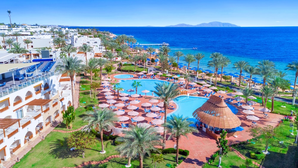 Pickalbatros Royal Grand Sharm - Adults Friendly 16 Years Plus - Couples Only — Beach in Sharm El Sheikh, Red Sea