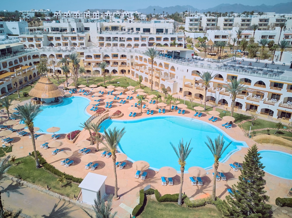 Pickalbatros Royal Grand Sharm - Adults Friendly 16 Years Plus - Couples Only — Swimming pool in Sharm El Sheikh, Red Sea