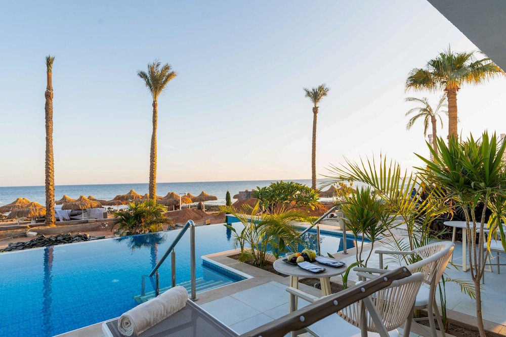 SUNRISE Remal Beach Resort — Swimming pool in Sharm El Sheikh, Red Sea