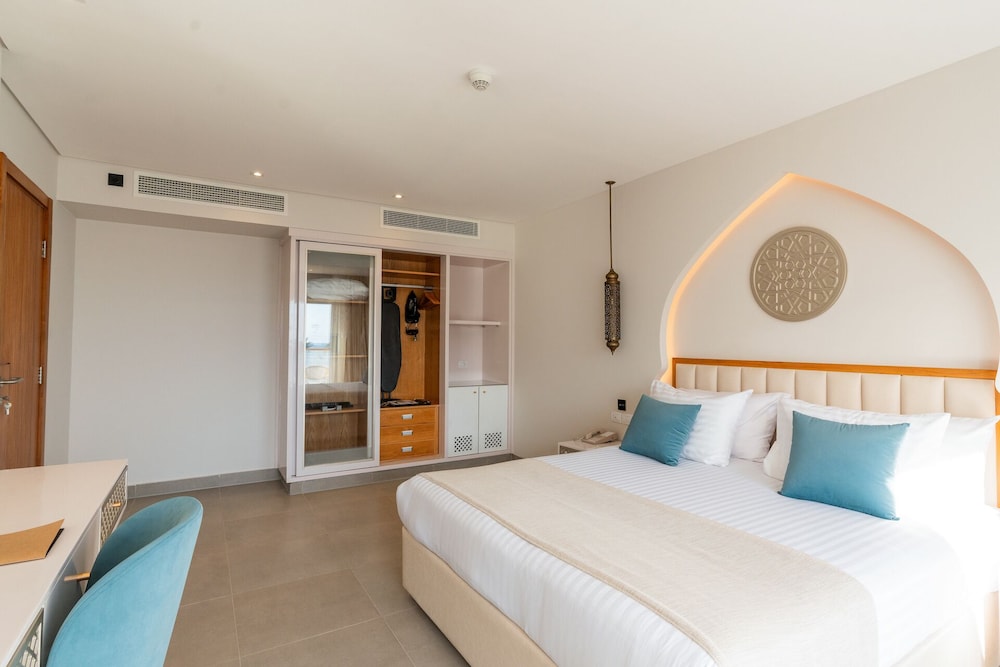 SUNRISE Remal Beach Resort — Hotel rooms in Sharm El Sheikh, Red Sea