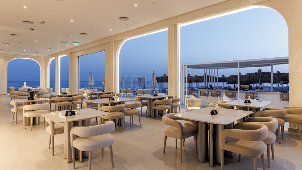 SUNRISE Remal Beach Resort — Restaurant & bars in Sharm El Sheikh, Red Sea