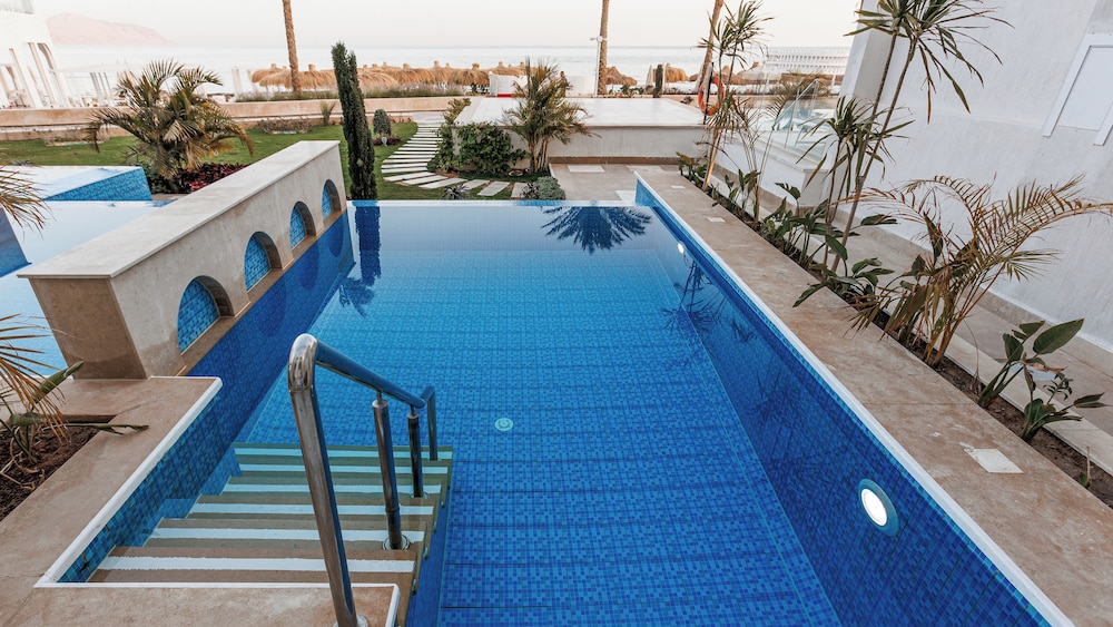 SUNRISE Remal Beach Resort — Swimming pool in Sharm El Sheikh, Red Sea