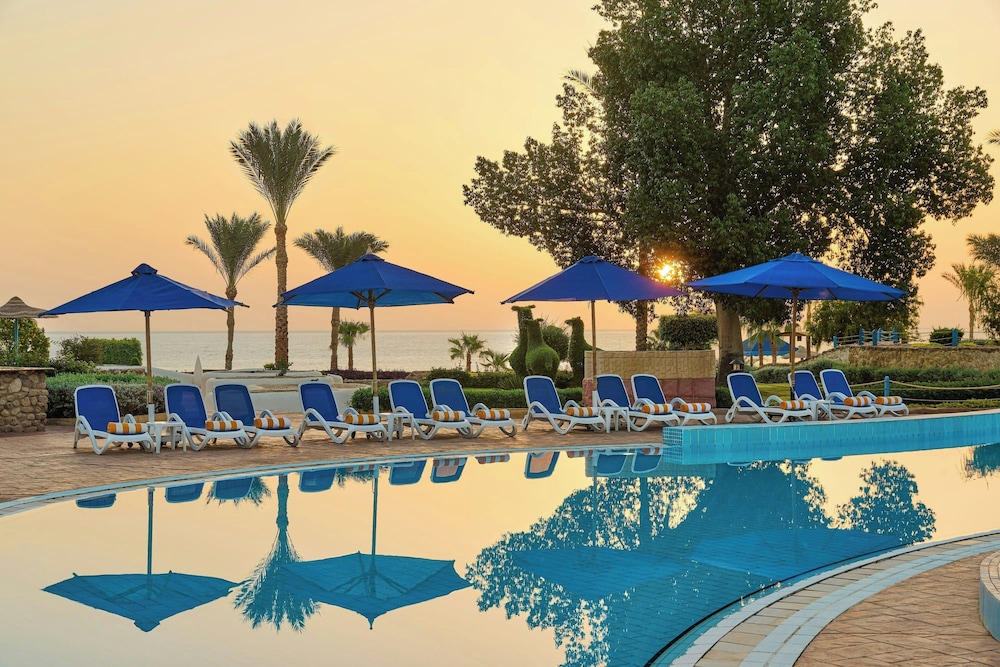 Renaissance Sharm El Sheikh Golden View Beach Resort — Swimming pool in Sharm El Sheikh, Red Sea