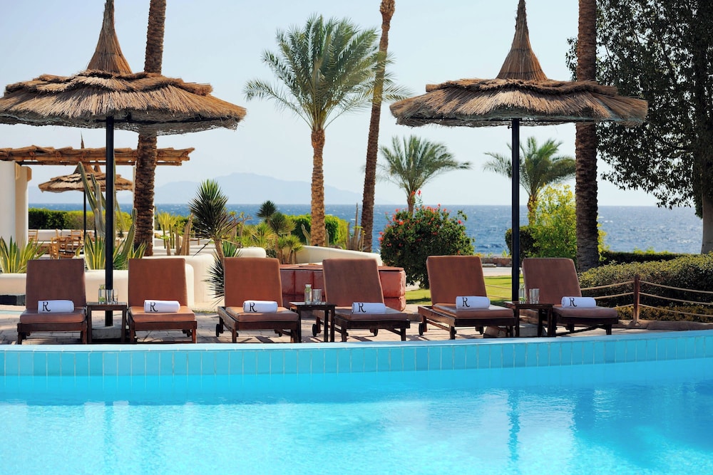 Renaissance Sharm El Sheikh Golden View Beach Resort — Swimming pool in Sharm El Sheikh, Red Sea
