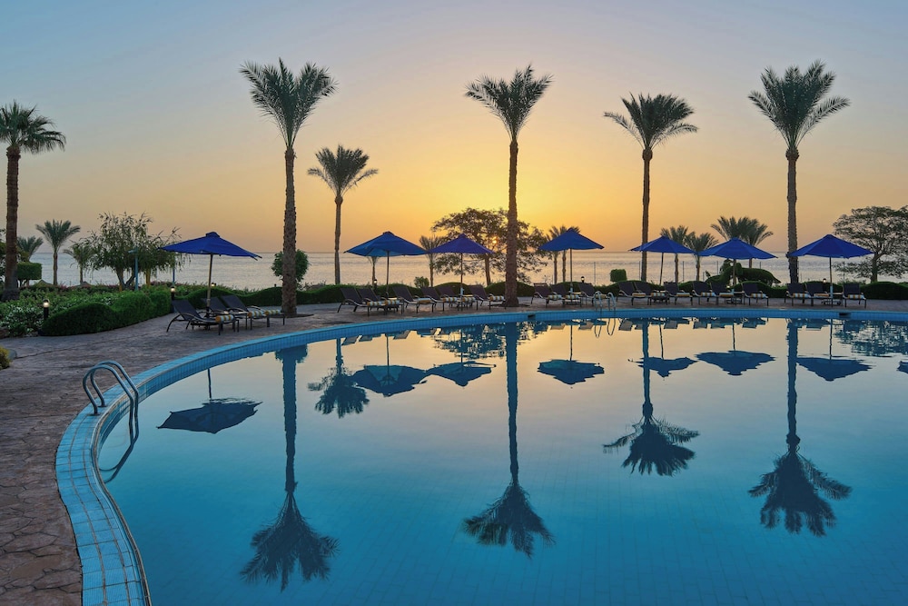 Renaissance Sharm El Sheikh Golden View Beach Resort — Swimming pool in Sharm El Sheikh, Red Sea