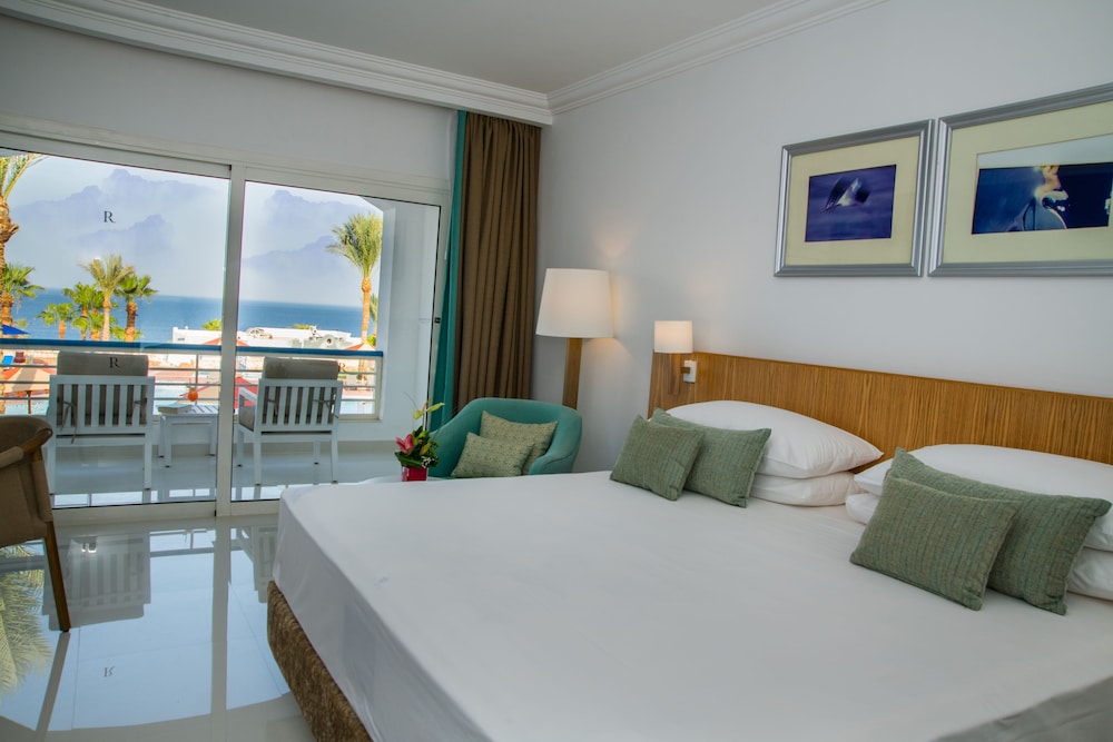 Renaissance Sharm El Sheikh Golden View Beach Resort — Hotel rooms in Sharm El Sheikh, Red Sea