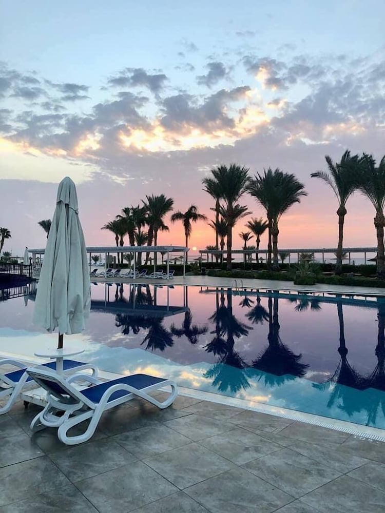 Monte Carlo Sharm Resort & Spa — Swimming pool in Sharm El Sheikh, Red Sea