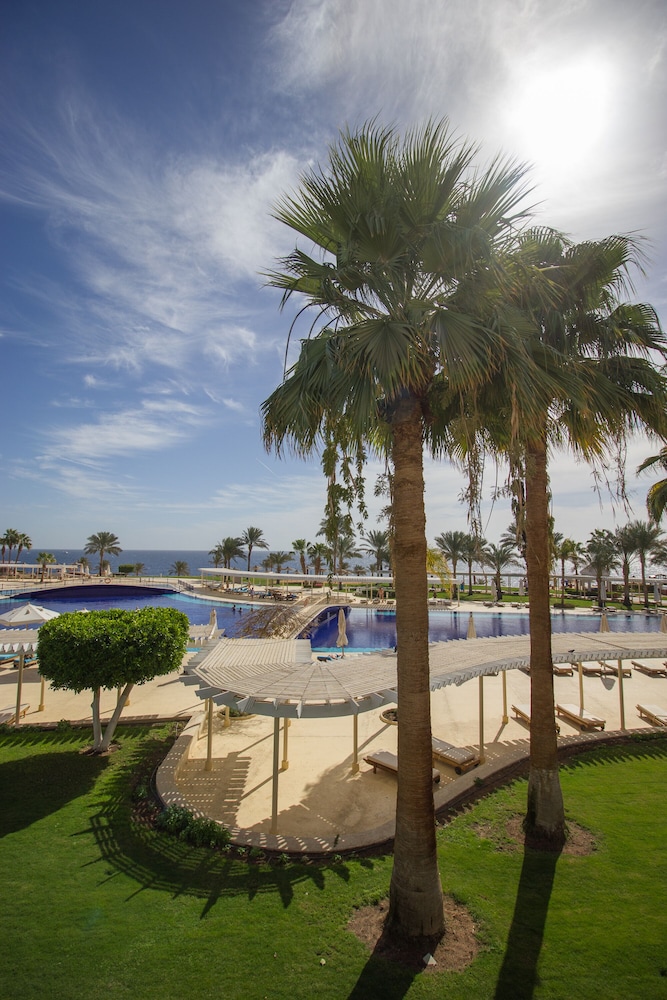 Monte Carlo Sharm Resort & Spa — Swimming pool in Sharm El Sheikh, Red Sea