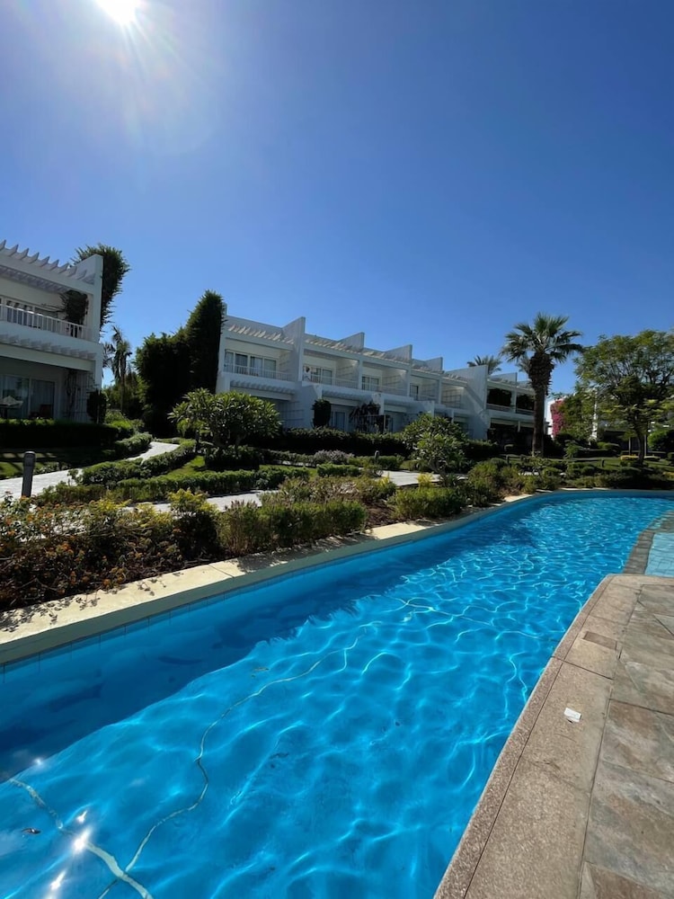 Monte Carlo Sharm Resort & Spa — Swimming pool in Sharm El Sheikh, Red Sea