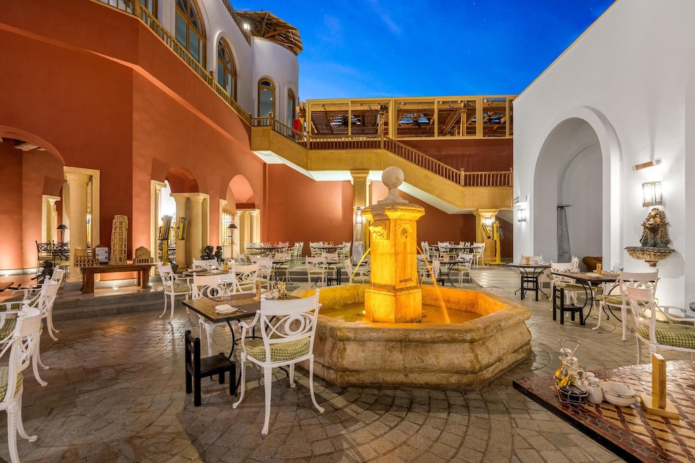 Savoy Sharm El Sheikh — Restaurant & bars in Sharm El Sheikh, Red Sea